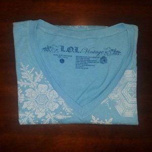 L.O.L Vintage Large L Blue Short Sleeve Snowflake Glittery V-Neck Womens Blouse